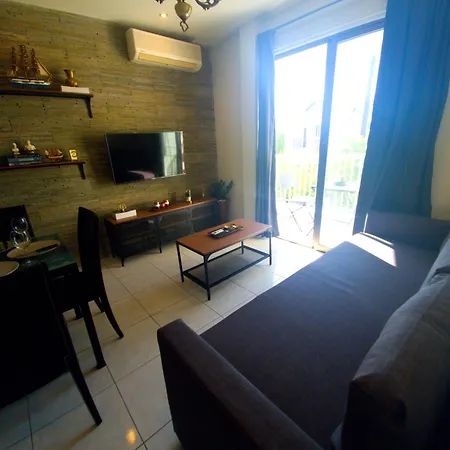 Seaside Rustic Flat In Harbour Tourist Area *